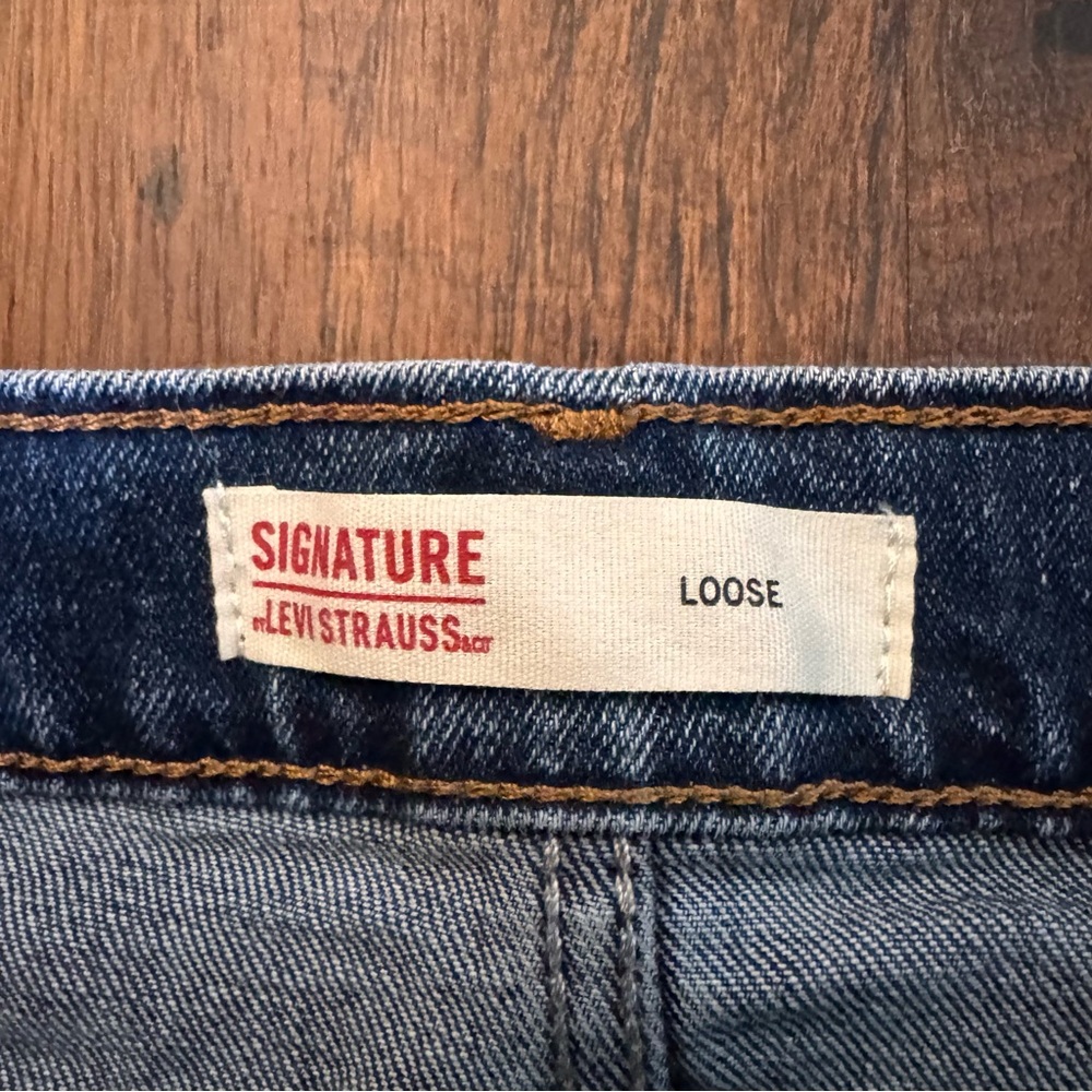 Signature by LEVI STRAUSS loose jeans, size 29x30 - Picture 6 of 9